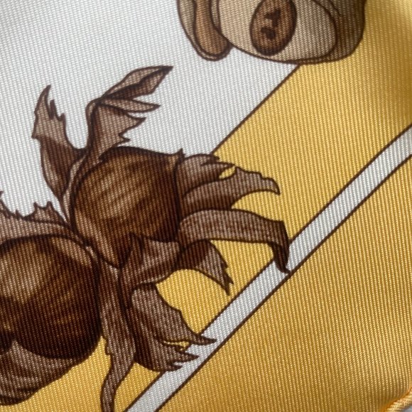 HERMÈS gavroche “Confidents des Coeurs”  pocket square - Picture 4 of 8